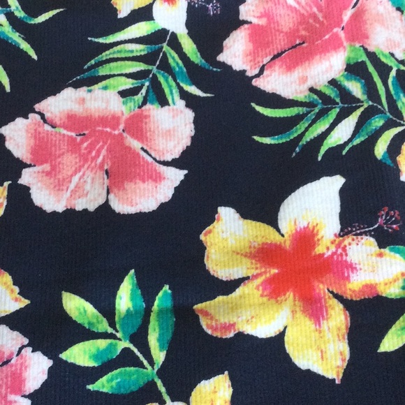 3 No Boundaries Camisoles New Never Worn - Picture 2 of 4